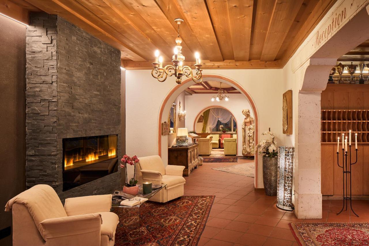 Dolomites Wellness Hotel Savoy Ла Вилла Экстерьер фото